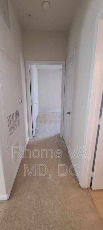 Building Photo - 12917 Centre Park Cir