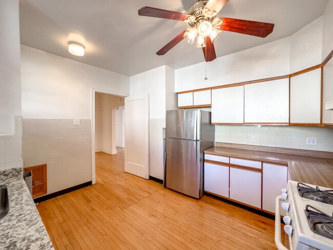 Building Photo - 6300 N Glenwood Ave