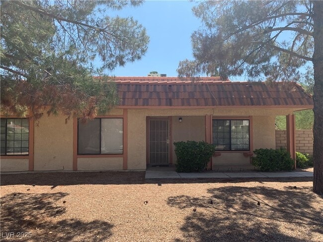Building Photo - 1822 Avacado Ct