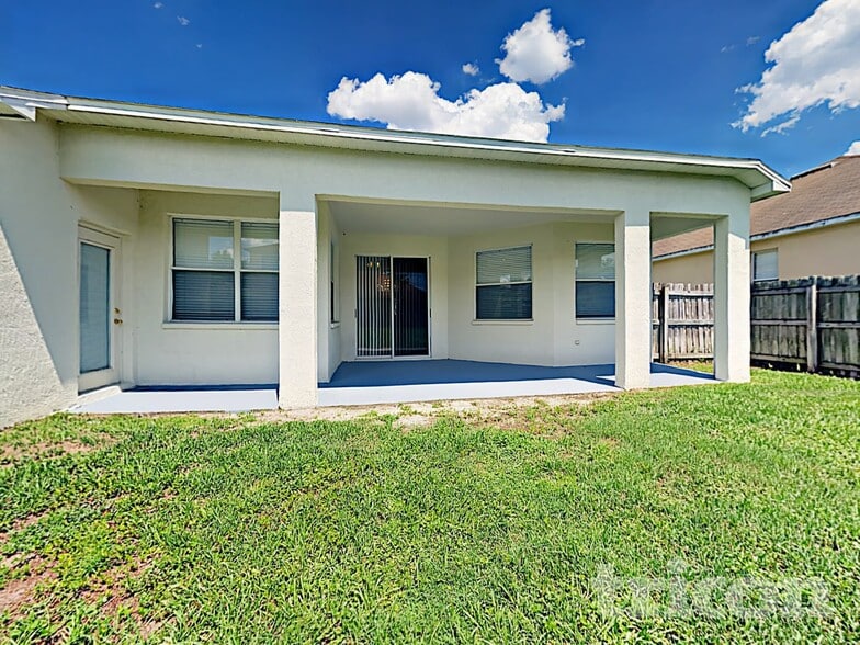 Building Photo - 11723 Grove Arcade Dr