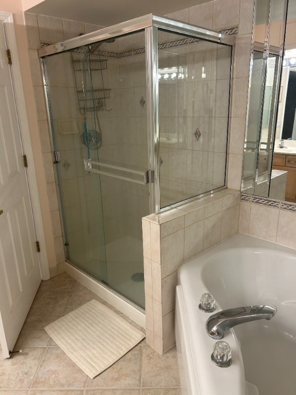 Building Photo - 650 S River Rd