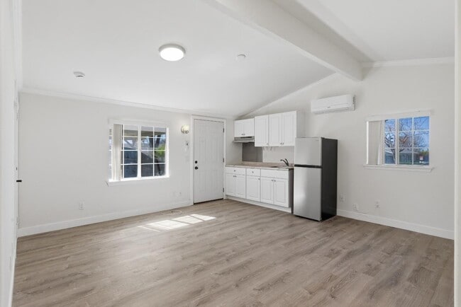 Building Photo - 8894 Indiana Ave