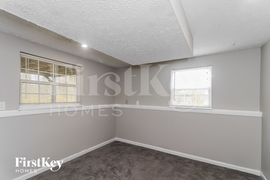 Building Photo - 1949 N Landing Way