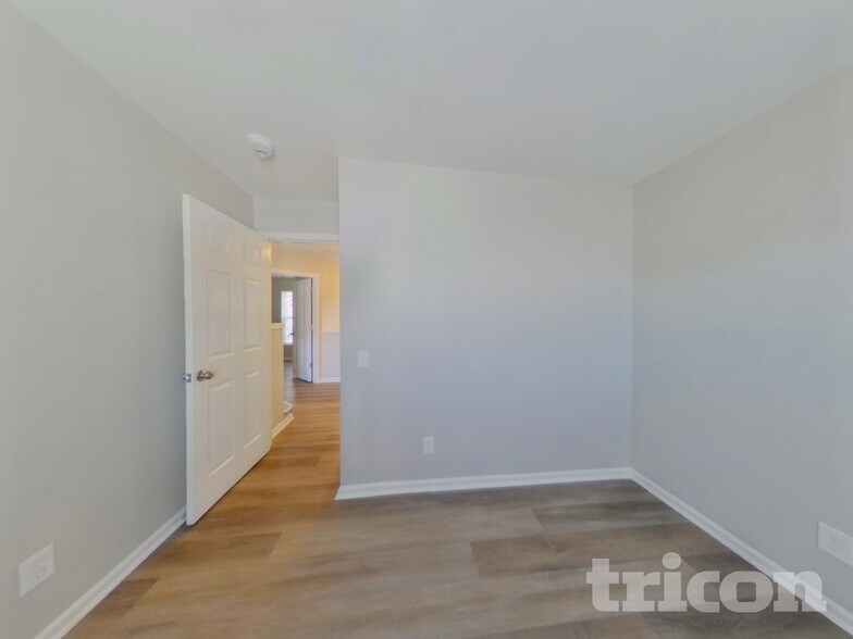 Building Photo - 7427 Balancing Rock Ct