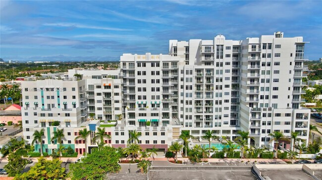 Building Photo - 155 E Boca Raton Rd