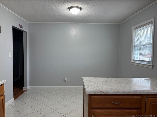 Building Photo - 2153 Redstone Dr