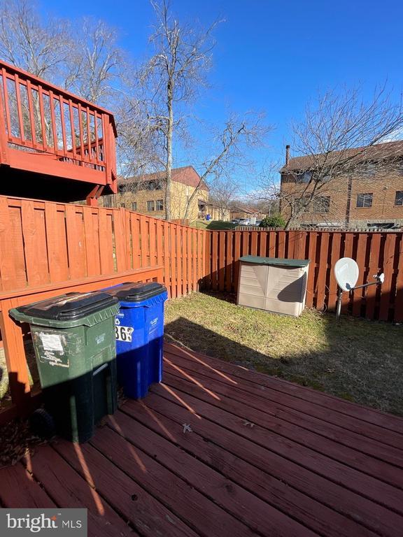 Building Photo - 5863 Rowanberry Dr