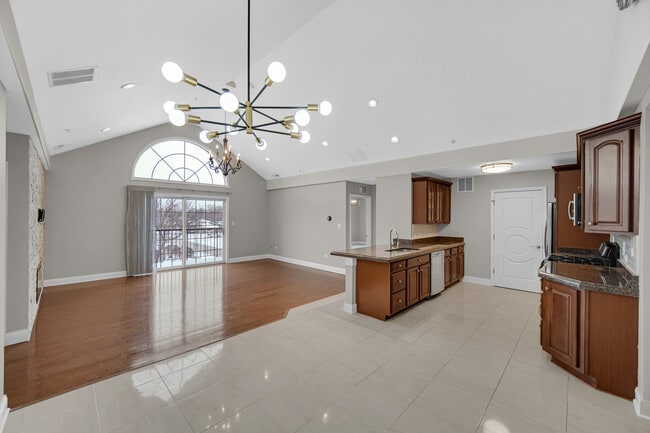 Building Photo - 9400 S 79th Ave