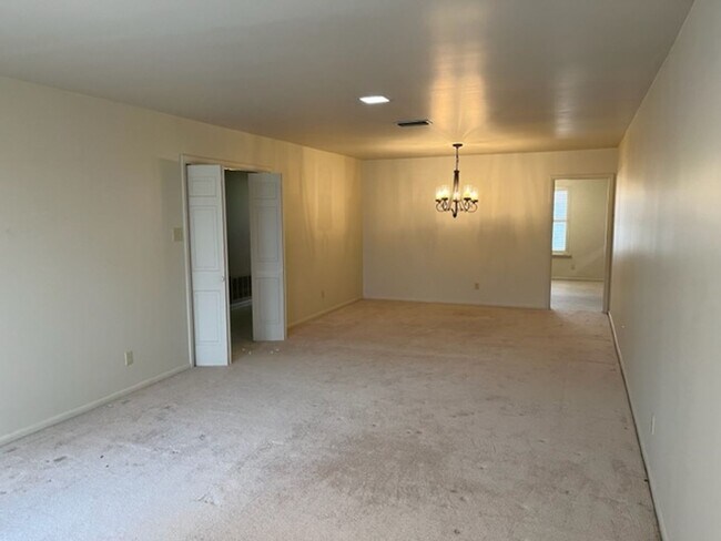 Building Photo - 3712 Pope Ave