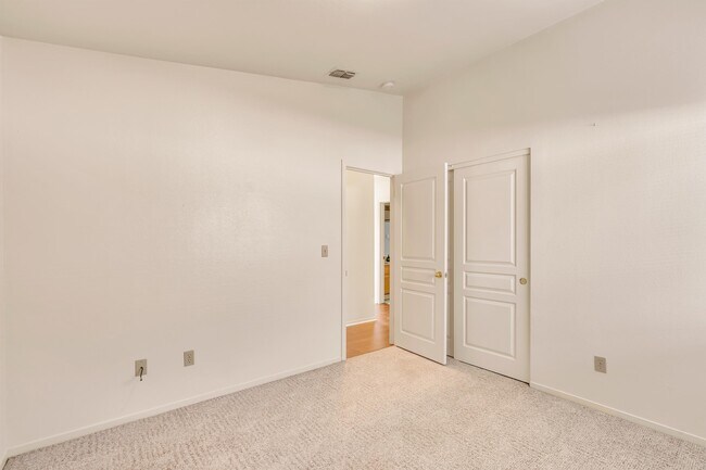 Building Photo - 8566 Aspen Brook Way