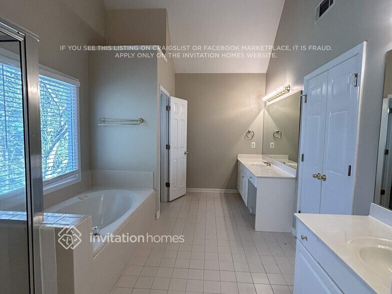 Building Photo - 504 Woodbrook Ln