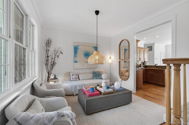 Building Photo - 231 Lake Rd