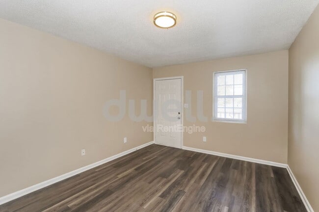 Building Photo - 2828 Lumpkin Rd