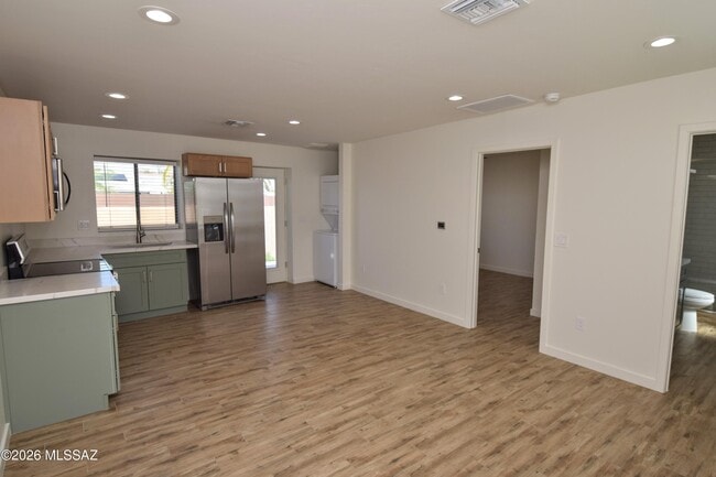 Building Photo - 5116 E Pima St
