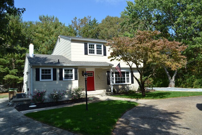 Building Photo - 122 Seaside Ave
