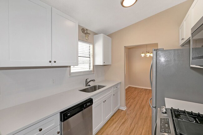Building Photo - 614 Mephisto Cir