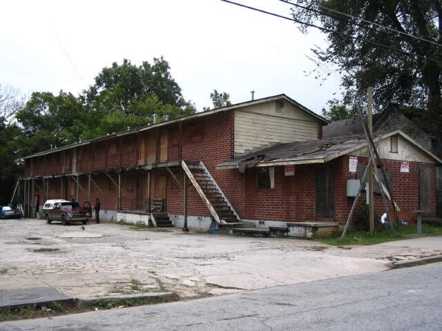 Primary Photo - 400 Rawson St