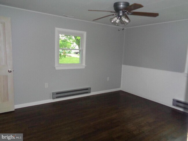 Building Photo - 2404 Ketchum Ave