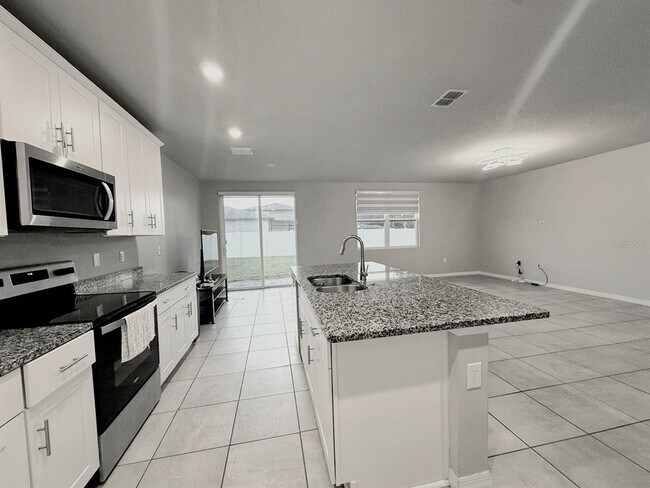 Building Photo - 706 Alta Vista Ct