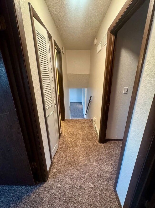 Building Photo - Vista Grande Terrace/4 Bedroom Home