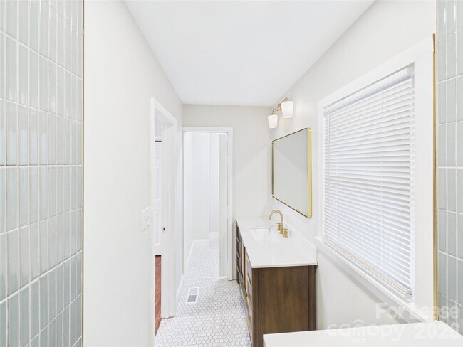 Building Photo - 4012 Belshire Ln