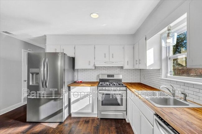 Building Photo - 511 E 32nd St