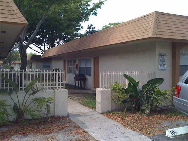 Primary Photo - 5413 NW 24th St