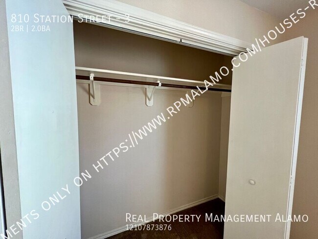 Building Photo - 810 Station St