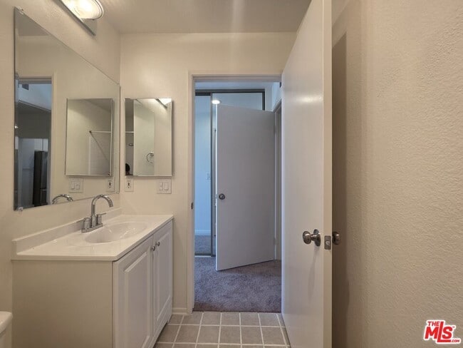 Building Photo - 8505 Gulana Ave