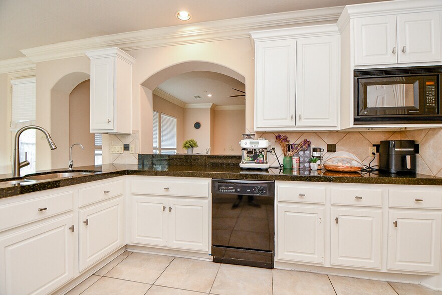 Building Photo - 14206 Jade Cove Dr