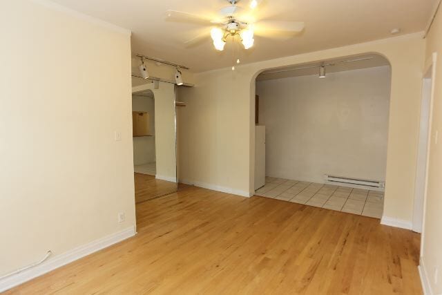 Building Photo - 457 W Melrose St