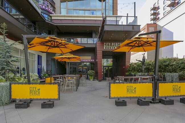 Building Photo - 10201 Grosvenor Pl