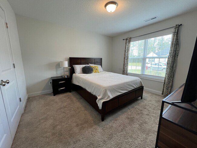 Building Photo - Welcome to Onslow Bay