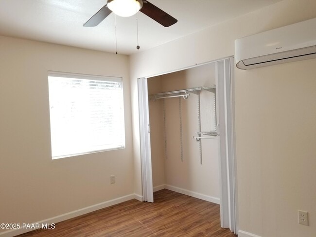 Building Photo - 825 Allen Dr