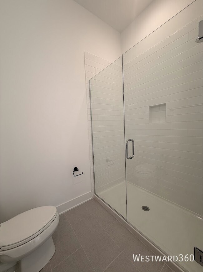 Building Photo - 1607 W 13th St