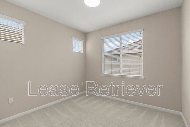 Building Photo - 2631 Clarita Dr