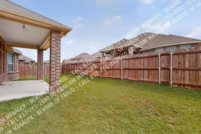 Building Photo - 7811 Links Dr