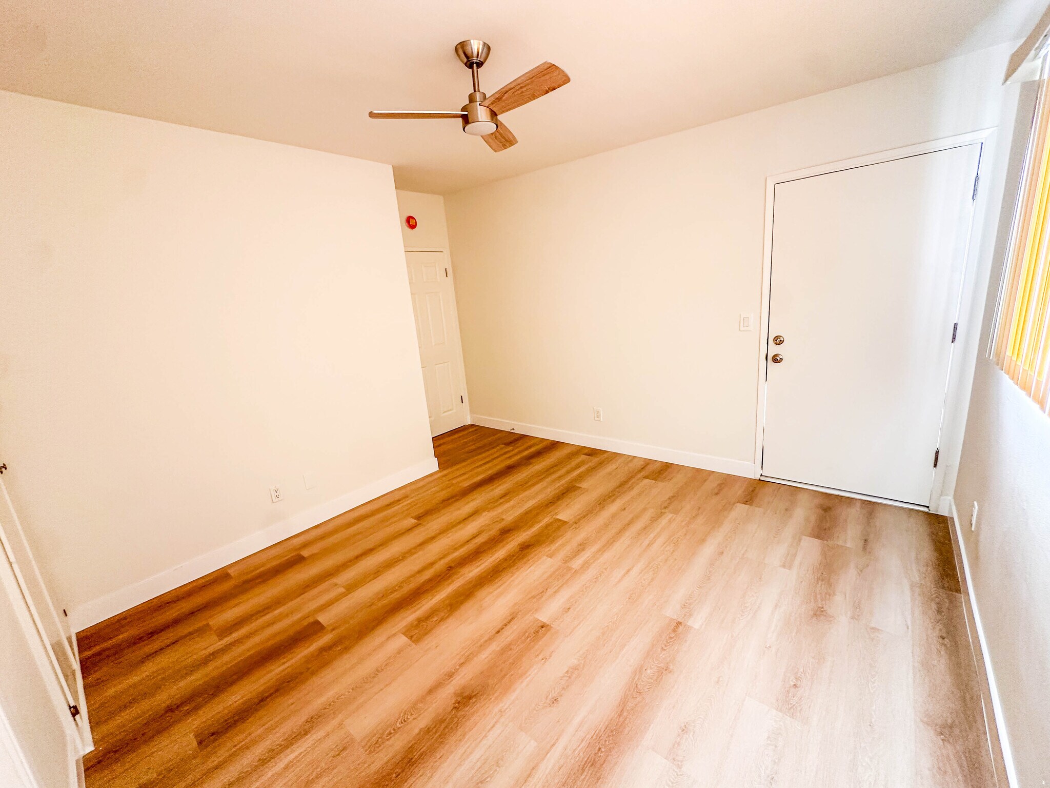 bedroom 1 - balcony door - 2224 Curtis Ave