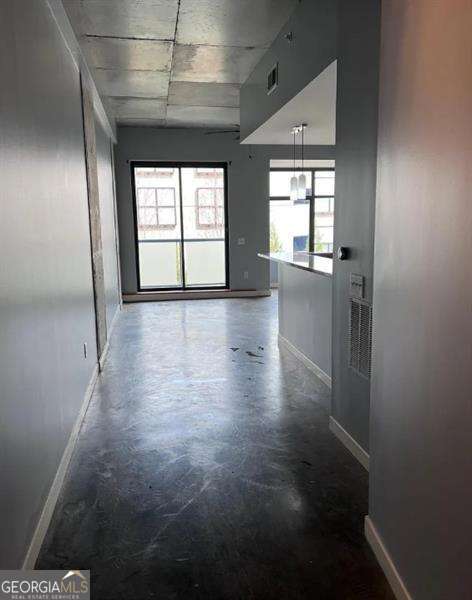 Building Photo - 335 W Ponce de Leon Ave