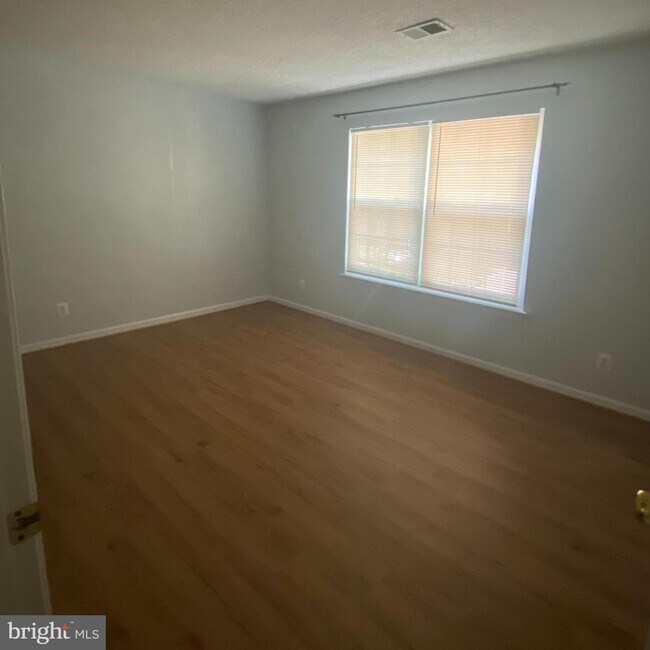 Building Photo - 3805 Green Ridge Ct