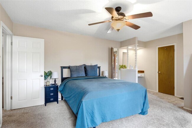 Building Photo - 13319 Water Oak Ln