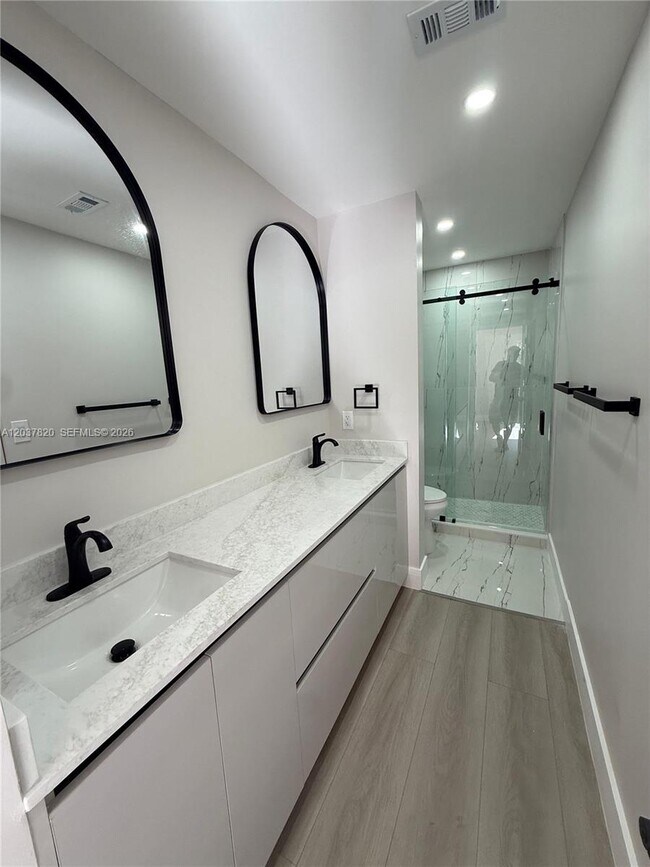 Building Photo - 7502 SW 109th Pl