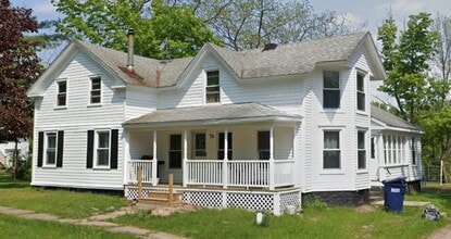 Building Photo - 5 bedroom house