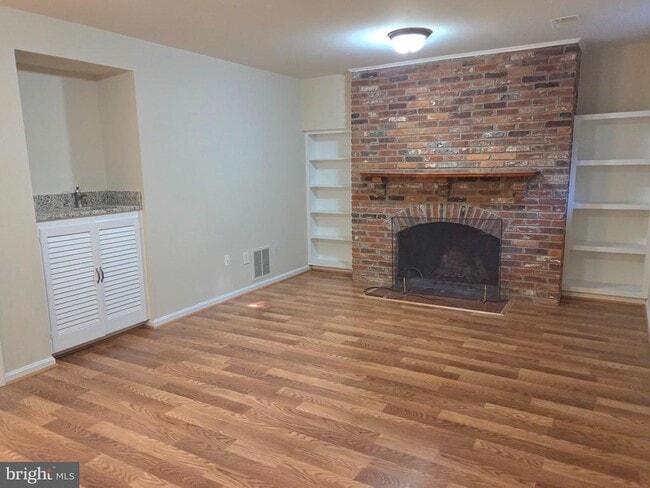 Building Photo - 1117 Brentfield Dr