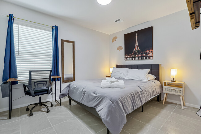 Bedroom w/Work Desk - 13054 Oakhampton Ave