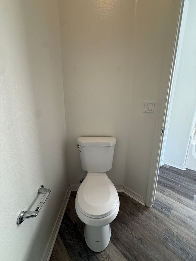 Building Photo - Beautiful Bradley Square Single Story Home With Easy Access to Shopping/101 Frwy