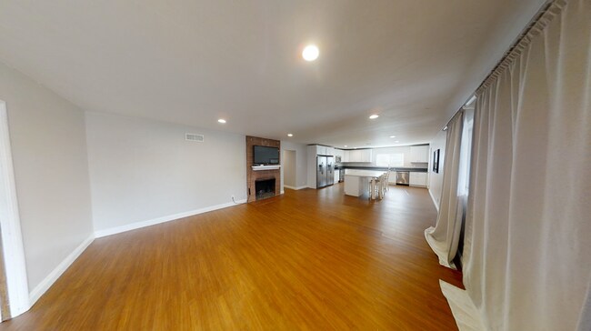 Building Photo - 5532 Mary Ln Dr
