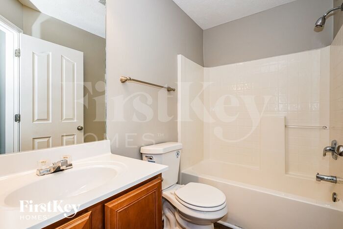 Building Photo - 8820 Cressent Glen Ct
