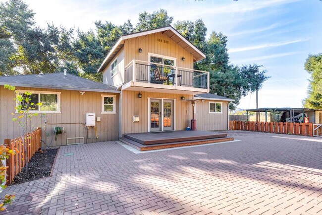 Building Photo - 10000 Monterey Rd