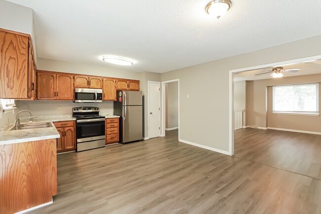 Building Photo - 8311 N Everton Ave